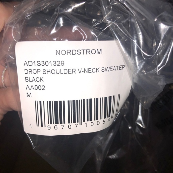 NWOT Adrianna papell ribbed trim V neck tunic sweater - Picture 4 of 4